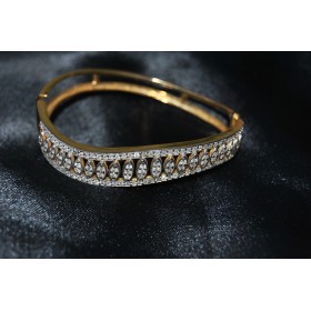 Leafy American Diamnond Bracelet