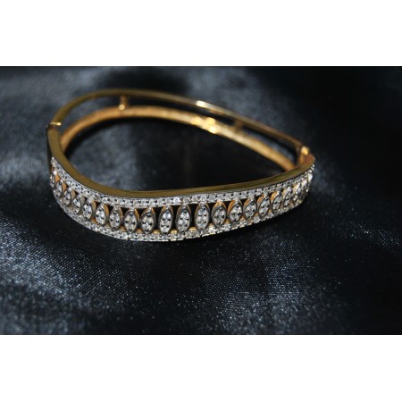 Leafy American Diamnond Bracelet