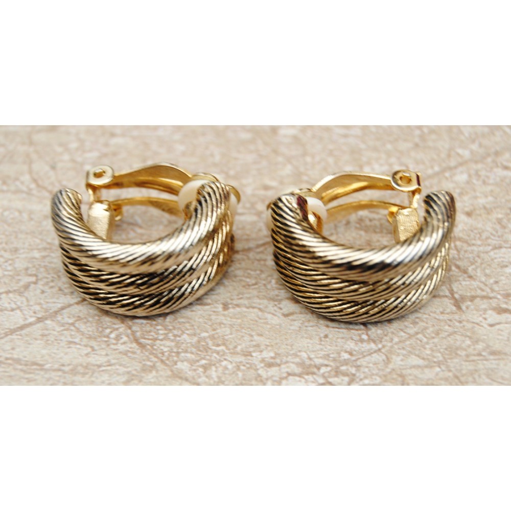 Fancy Instagram Gold earrings(Bali) at Rs 12000/gram in Ahmedabad | ID:  24732285812